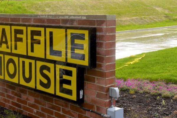 Woman accused of impersonating FBI agent, attempting to close down Waffle House
