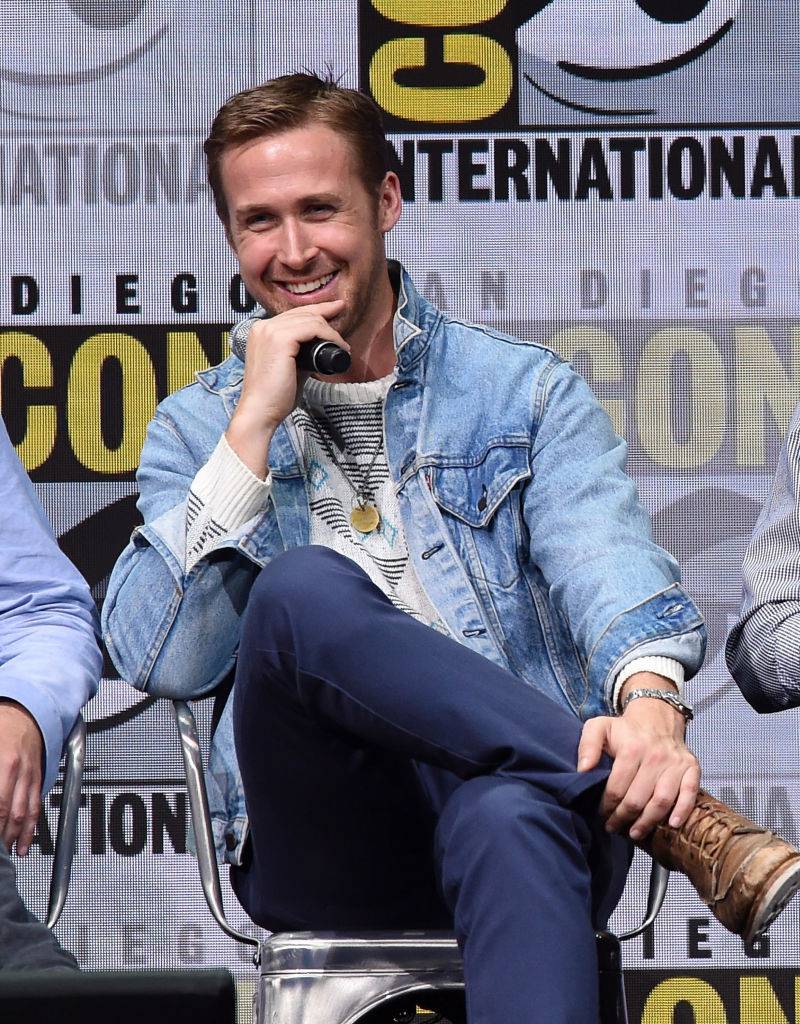 SAN DIEGO, CA - JULY 22:  Actor Ryan Gosling attends the Warner Bros. Pictures "Blade Runner 2049" Presentation during Comic-Con International 2017 at San Diego Convention Center on July 22, 2017 in San Diego, California.  (Photo by Kevin Winter/Getty Images)